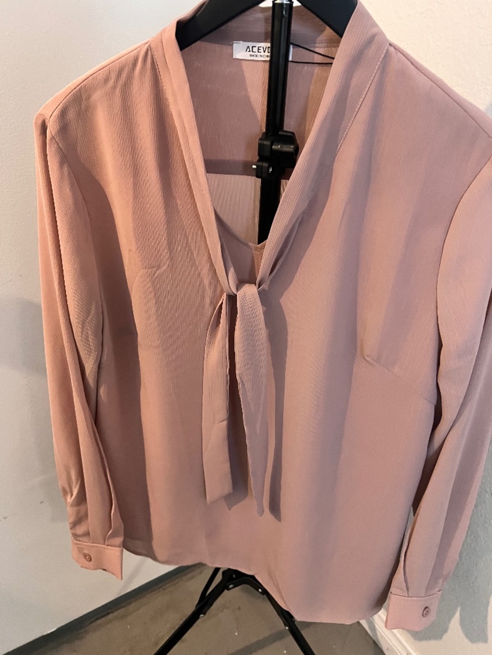 Acevog Dusty Pink Chiffon Blouse NWT | Size Medium